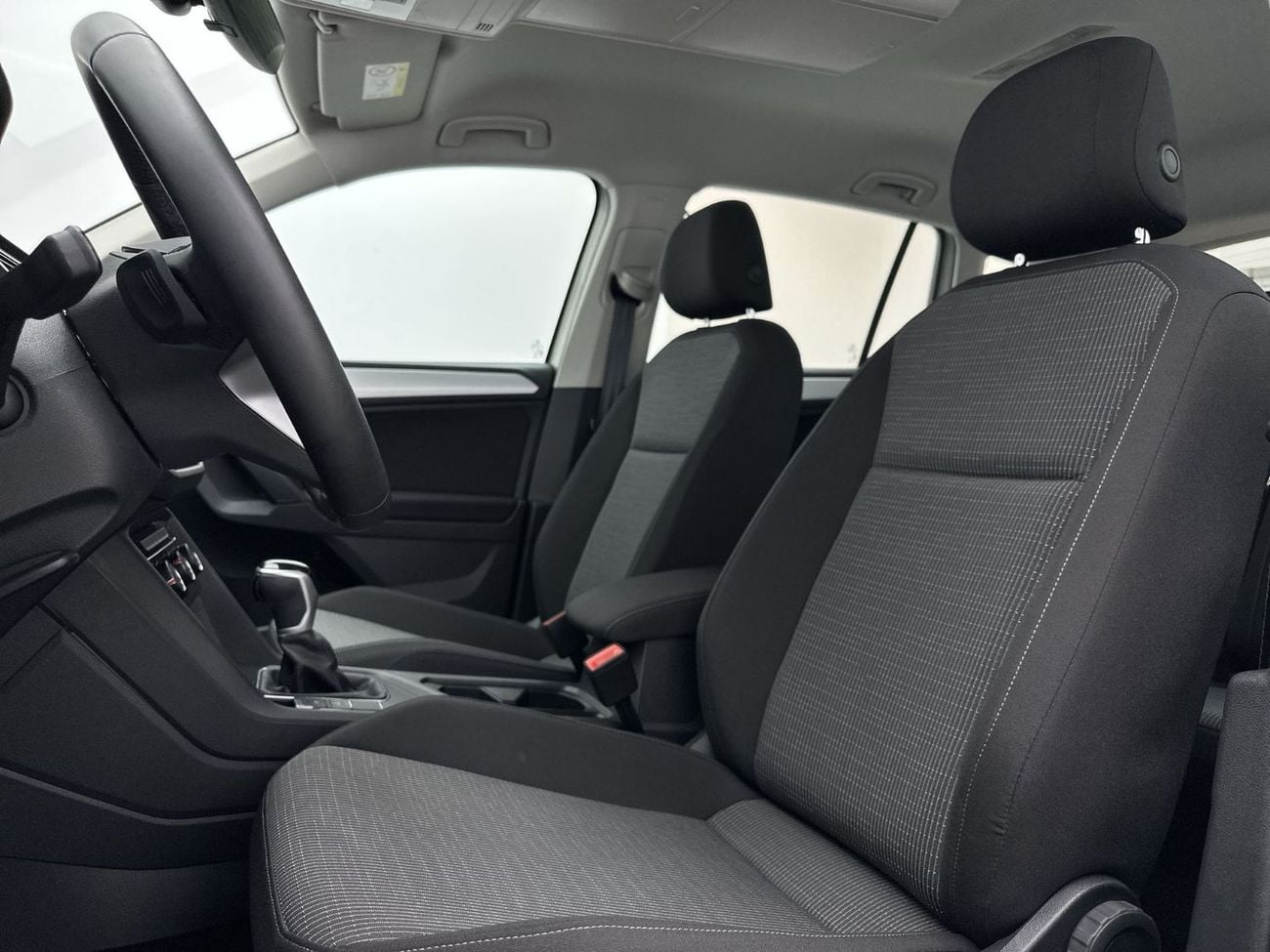 Volkswagen Tiguan LIFE 1.4L | VW Certified | Smart Tech Edition with Camera and Sensors | GCC Specs
