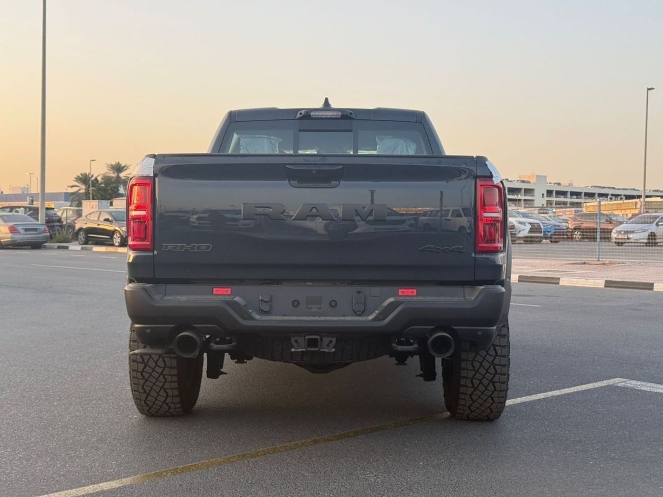 RAM 1500 EXPORT PRICE - RHO - Forged Blue (FULL OPTION)