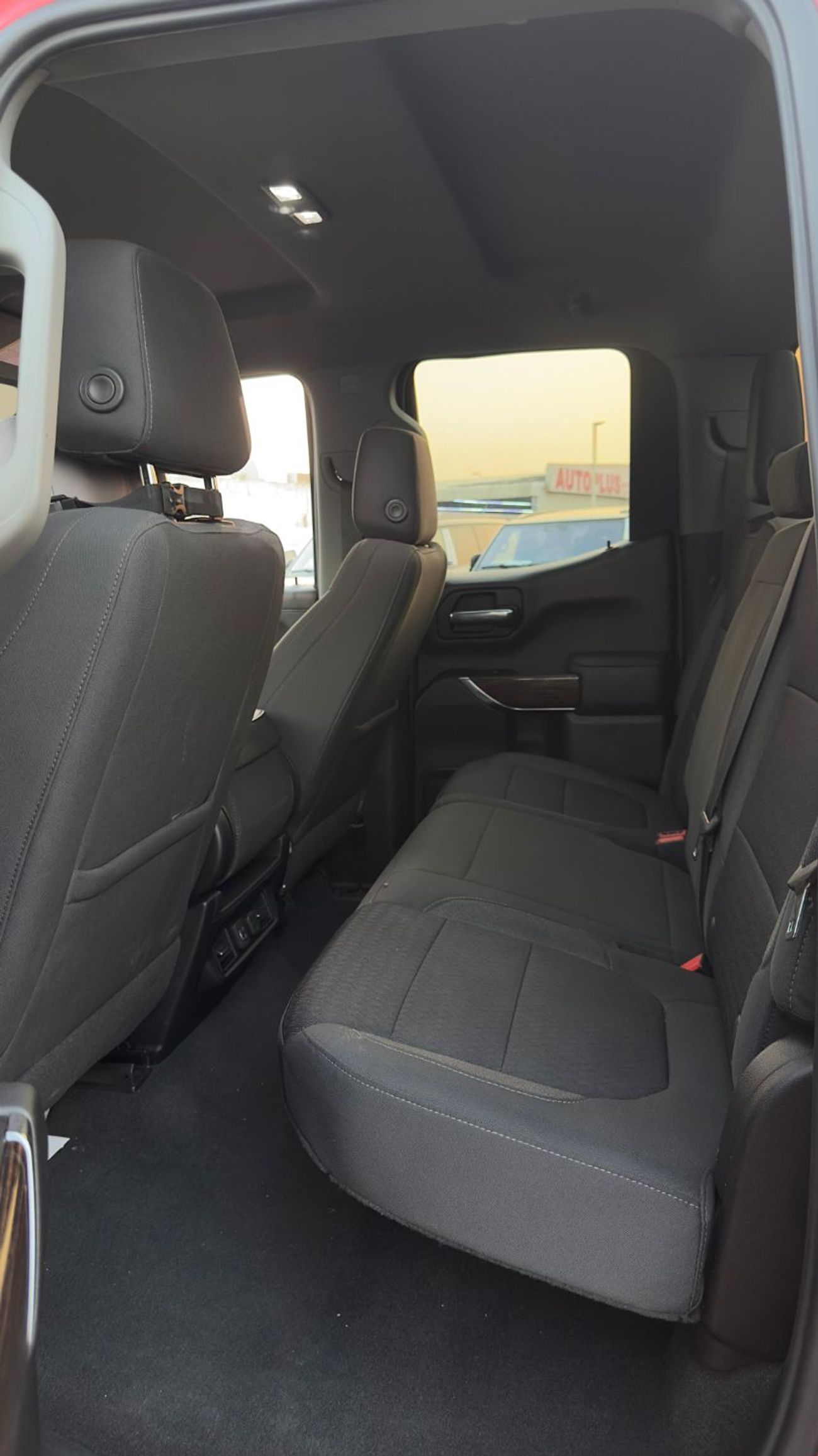 GMC Sierra 2.7T SLE Crew Cab (FWD)