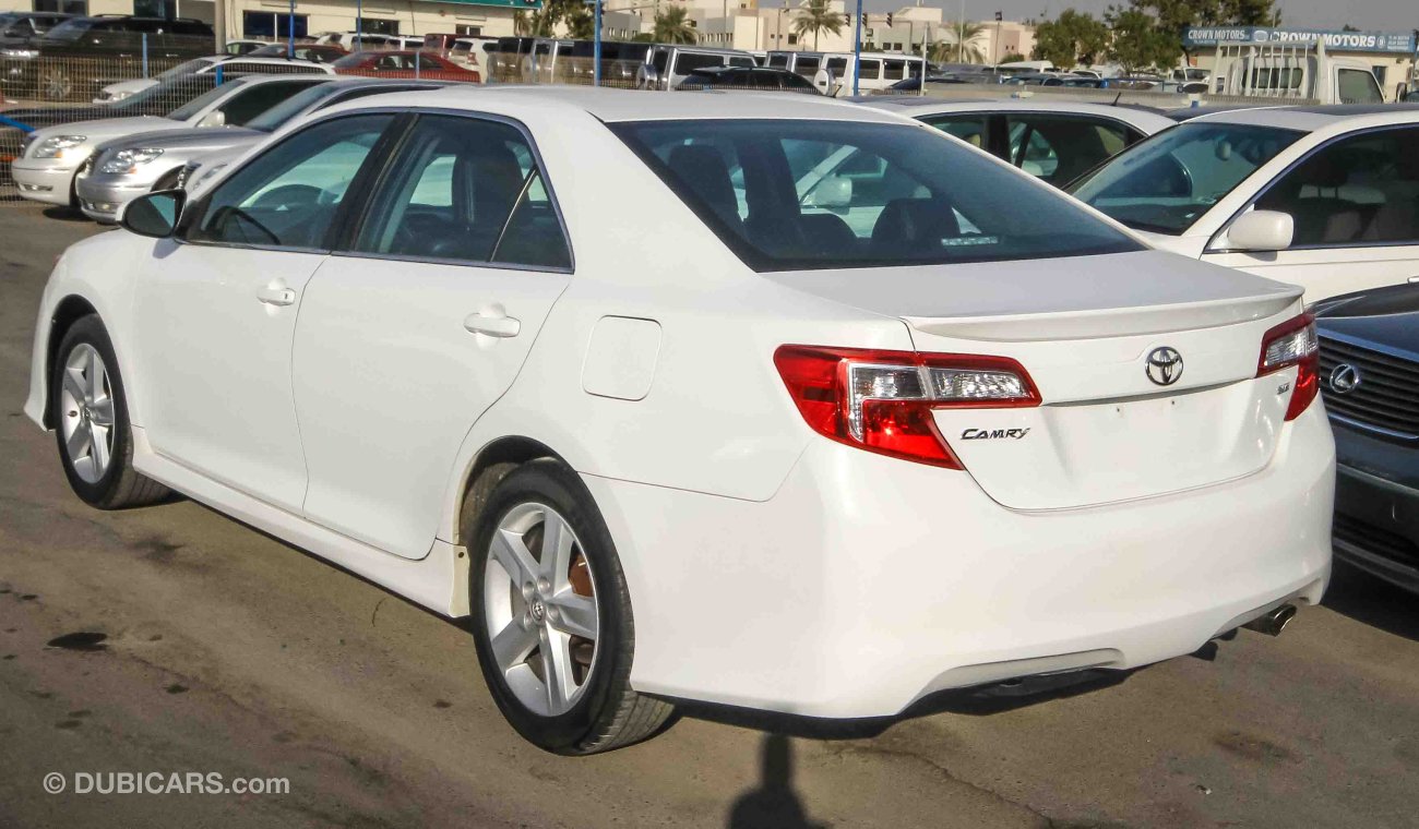 Toyota Camry SE