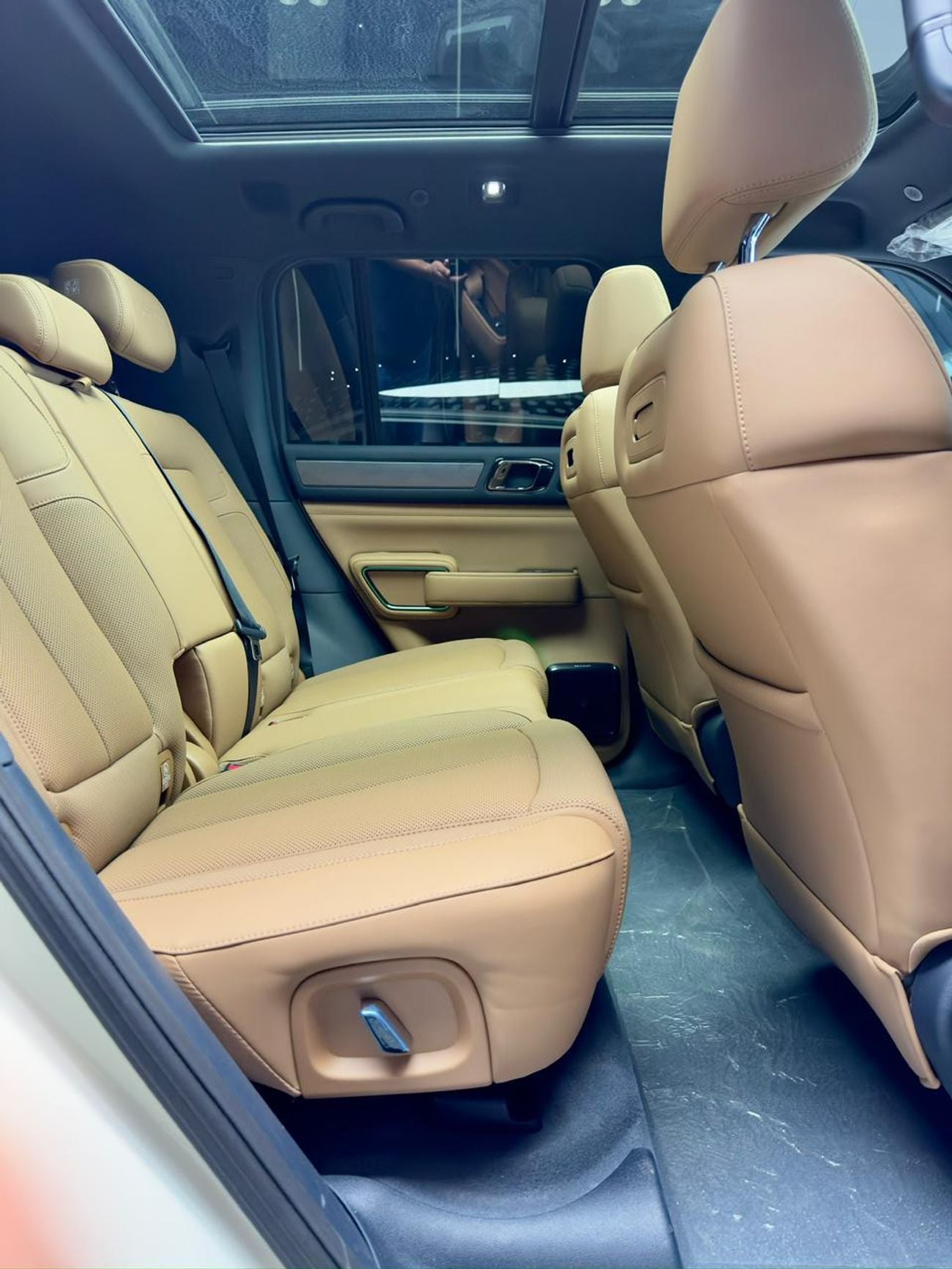 بي واي دي ليوبارد 5 Leopard 5 2025 white color
