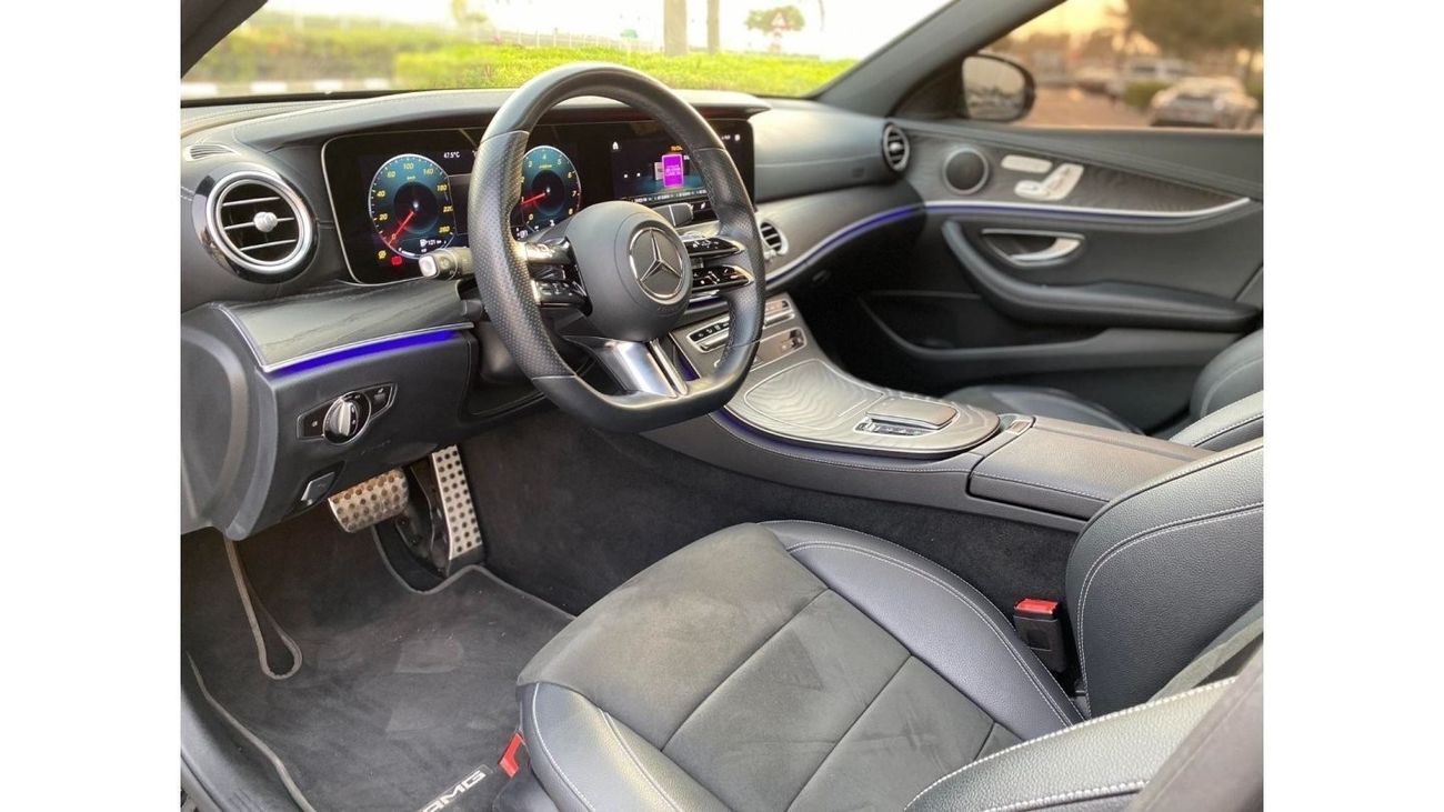 Mercedes-Benz E300 Premium + GCC SPEC UNDER WARRANTY AND SERVICE