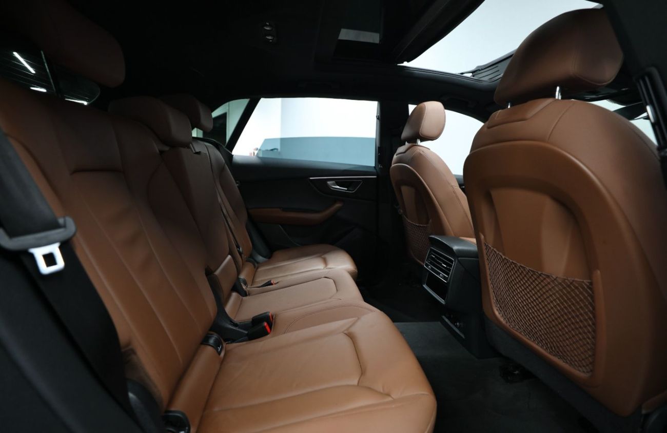 أودي Q8 55 TFSI quattro 3.0L SUV GCC | Audi Q8 55 TFSI quattro | 3,250 AED monthly | Free Registration | 3 Y