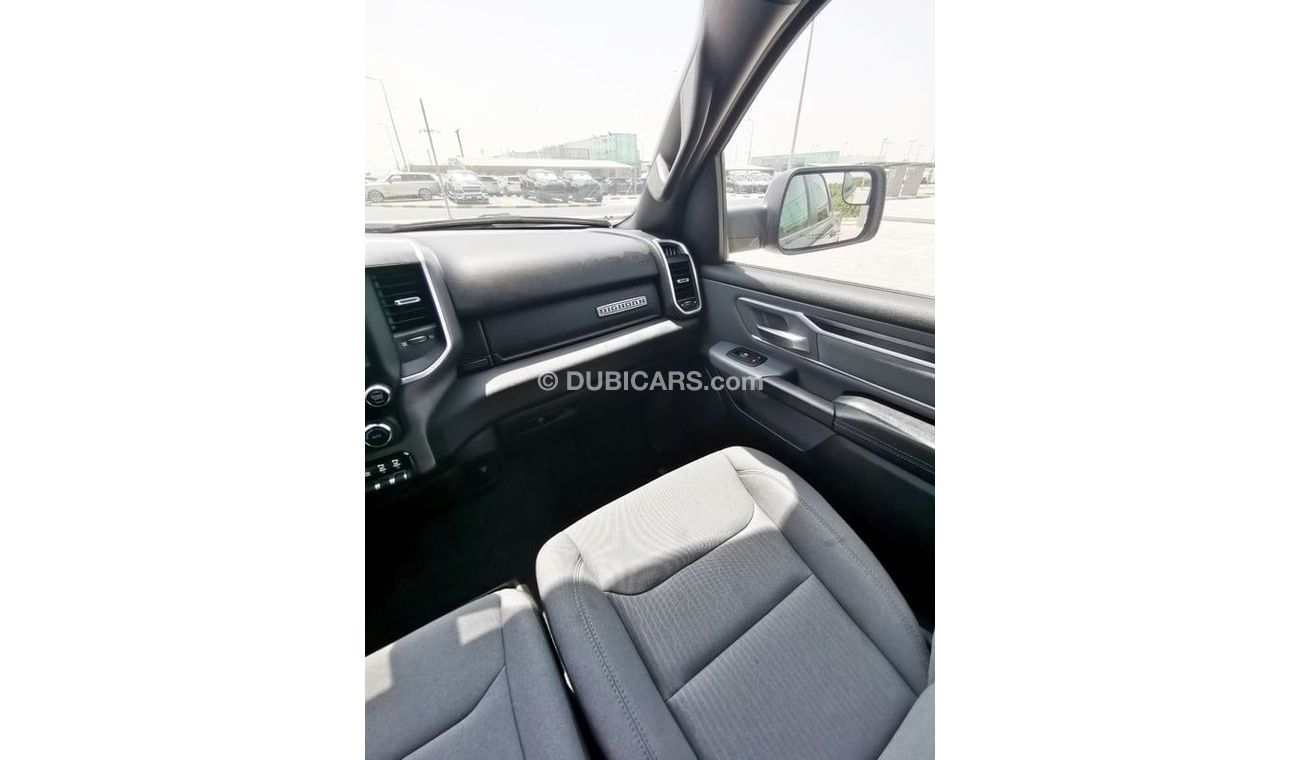 RAM 1500 Dodge RAM Bighorn - 2021 - Grey