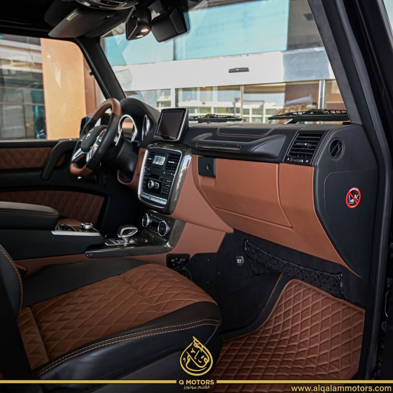 Mercedes Benz G63 AMG STD 4.0L 2014 MERCEDES BENZ G63 6X6 GCC DONE ONLY 1000KM