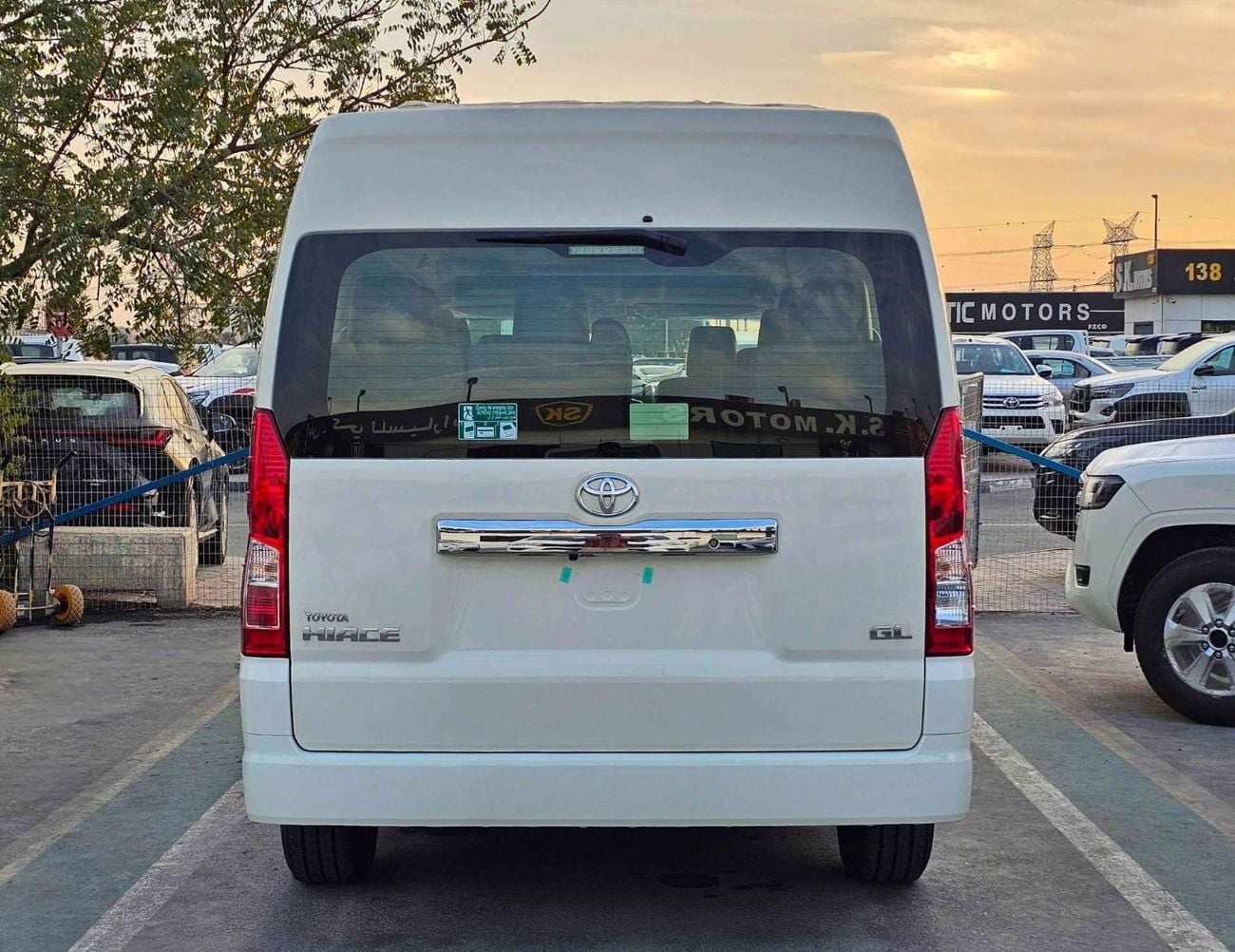 Toyota Hiace HIGHROOF GL / 13 SEATS WITH LEATHER / 2.8L DIESEL M/T V4 (CODE # HRDMGLJ)