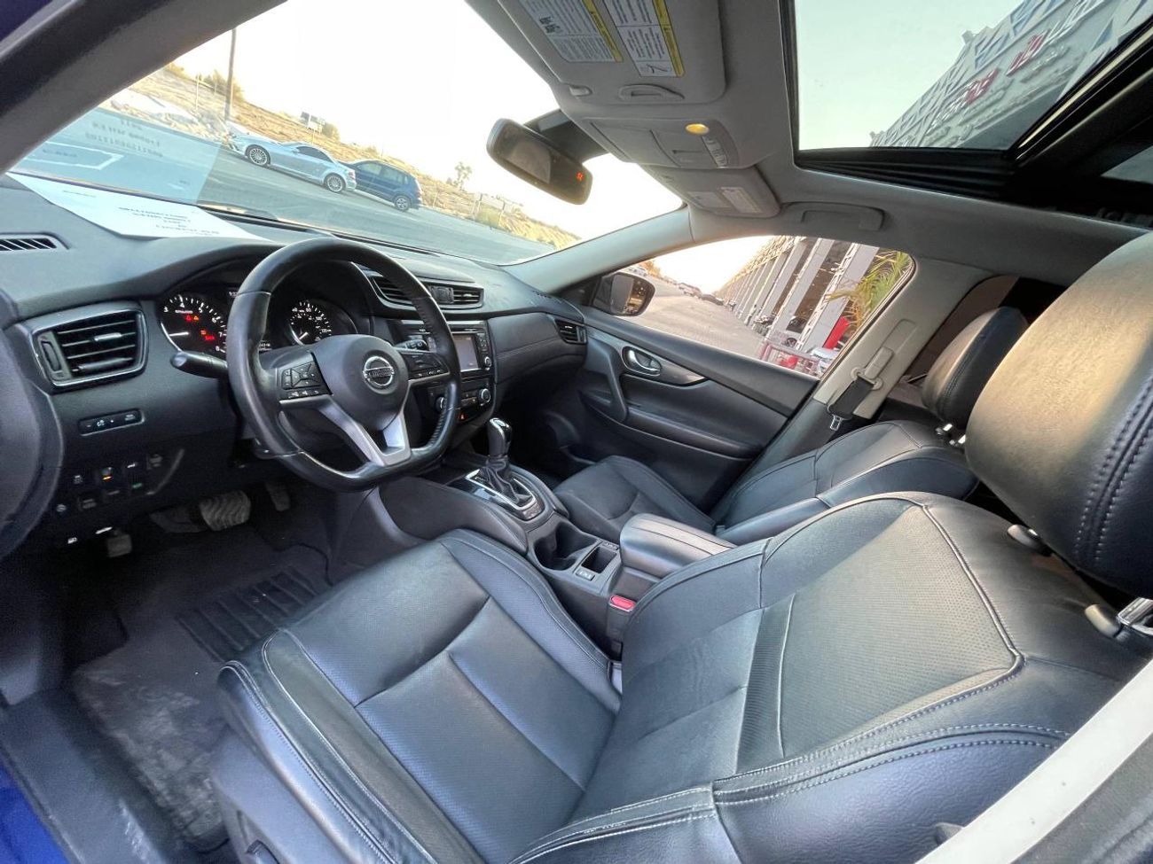 Nissan Rogue SL / AWD / 2.5 V4 / PANORAMIC SUNROOF / 360 CAMERA / RADAR / BOSE SOUND SYSTEM