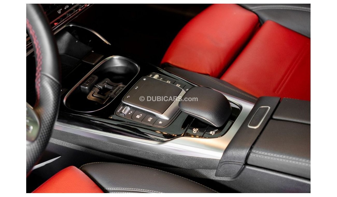 Mercedes-Benz CLA 35 AMG Premium 2020 Mercedes CLA35 AMG / High Option / Mercedes Benz Warranty