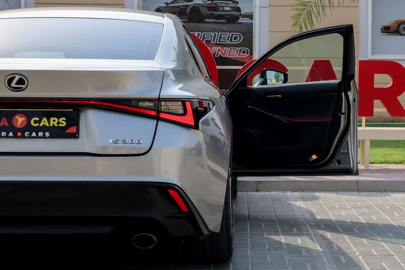 Lexus IS300 Premier Lexus IS300 2021 GCC under Warranty with Flexible Down-Payment/ Flood Free.