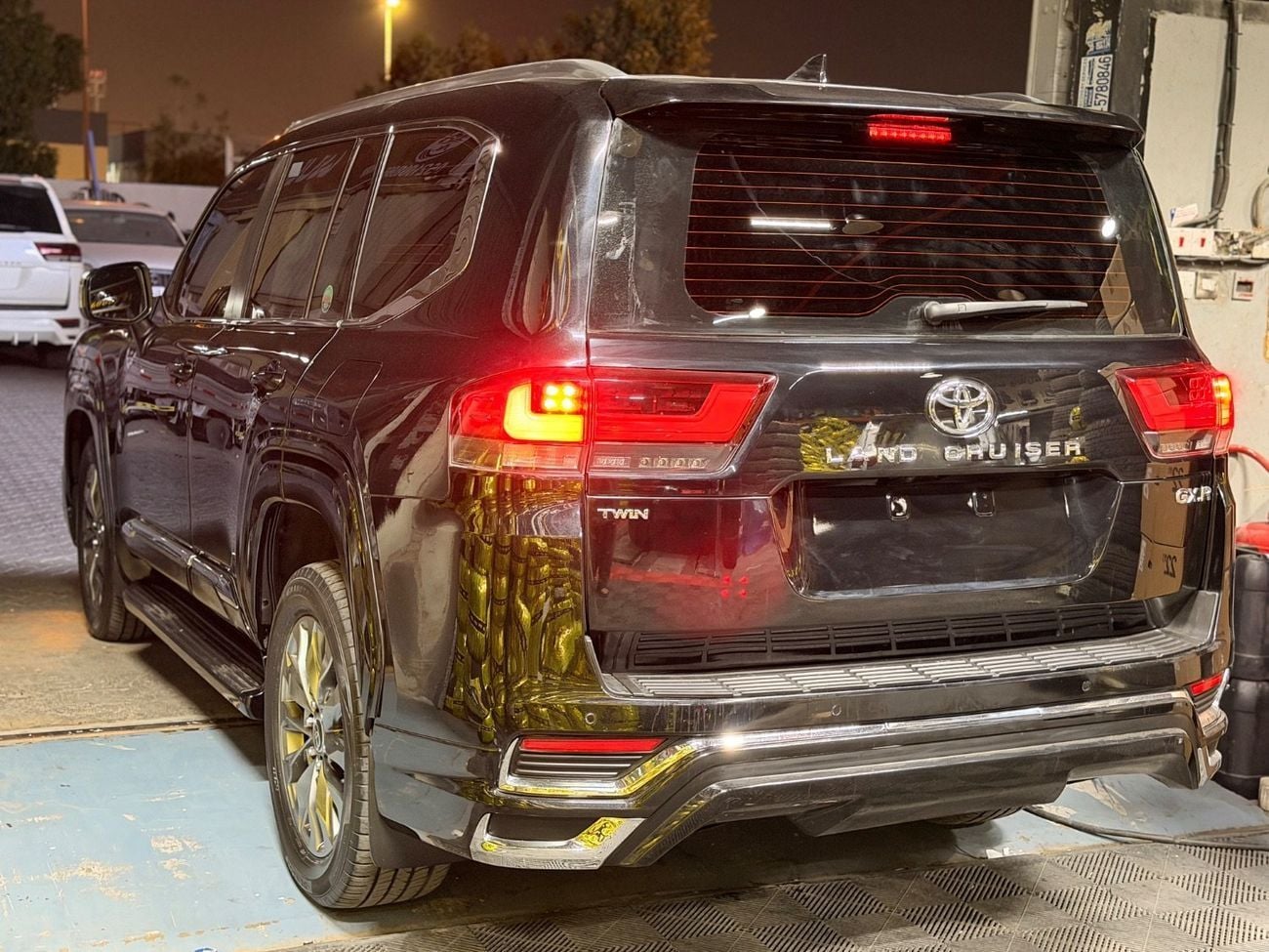 تويوتا لاند كروزر GXR 3.5L