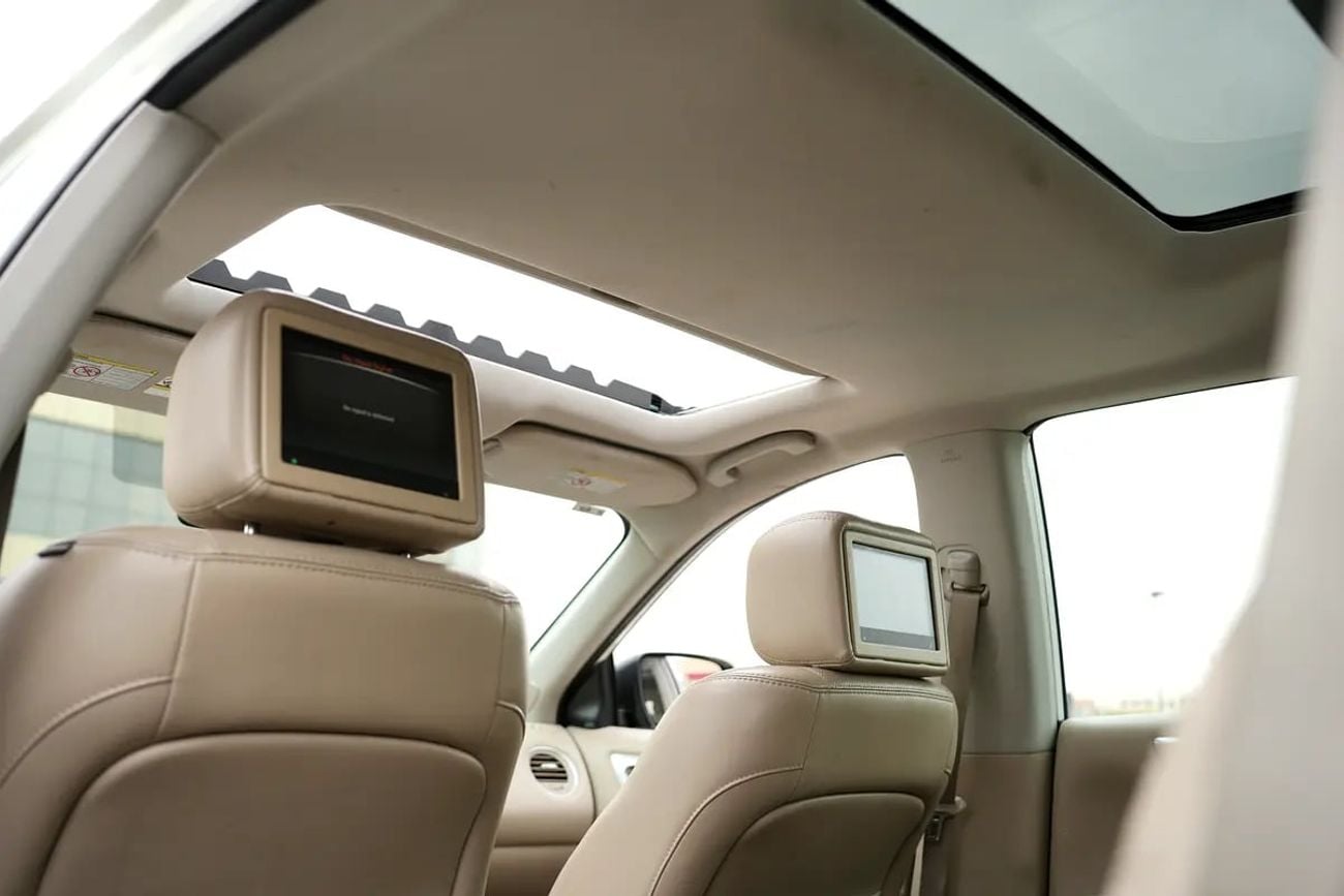 Nissan Pathfinder SL 3.5L (7 Seater) (SL) GCC SPECS WHITE WITH SUNROOF