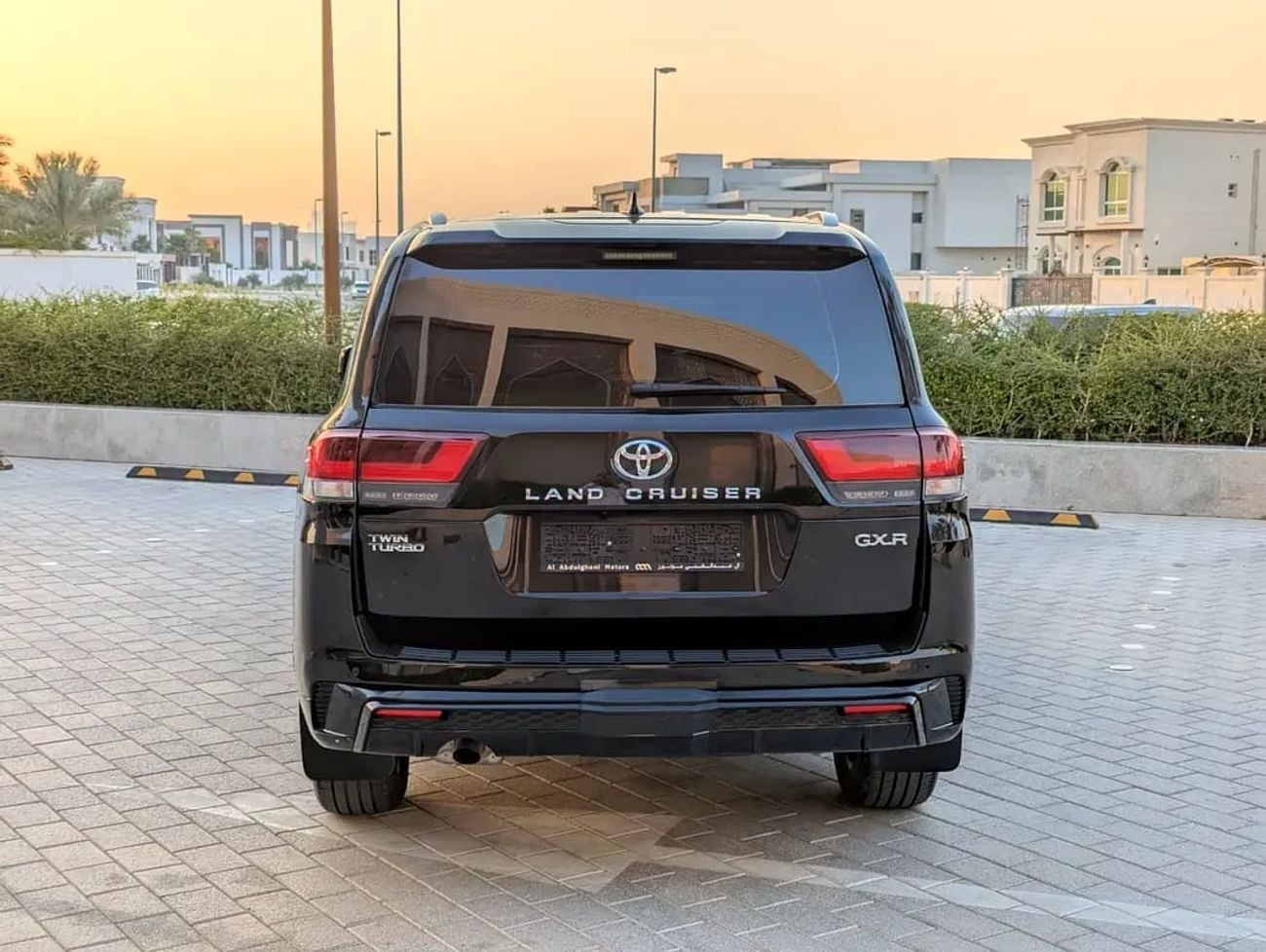 Toyota Land Cruiser GXR GCC Specs - V6 4.0L