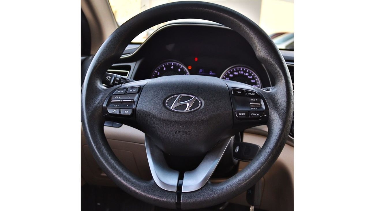 هيونداي إلانترا هيونداي إلنترا GL (AD)، 2020، سيدان ذات 4 أبواب، 1.6 لتر 4 سلندر بنزين، أوتوماتيكية، دفع أمامي