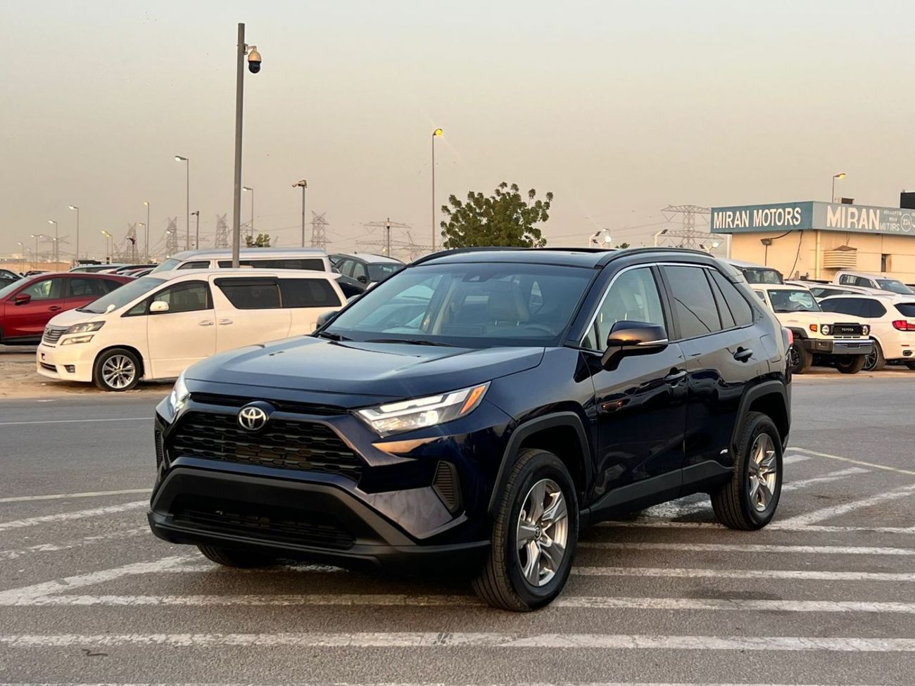 Toyota RAV4 2025 Toyota Rav4 Hybrid HEV XLE Premium Full Option 2.5L V4 - Push Start With Radar - AWD 4x4 - Trun