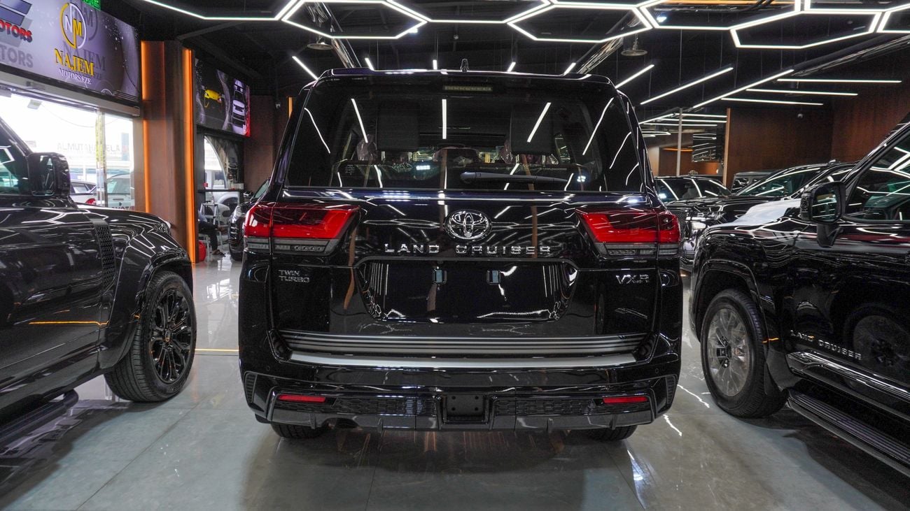 Toyota Land Cruiser VXR 3.5 L Twin Turbo V6