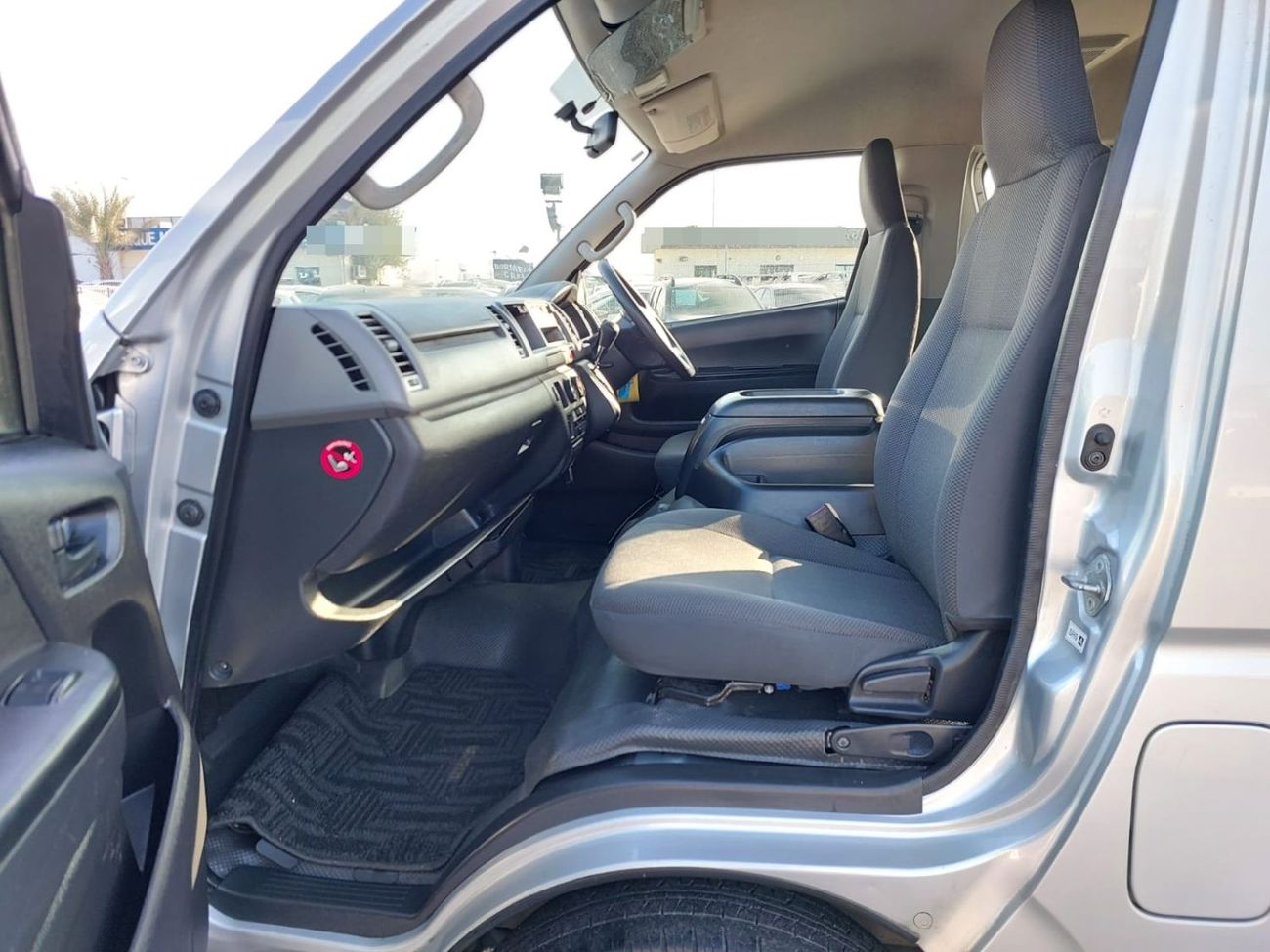 Toyota Hiace TOYOTA HIACE COMMUTER VAN RHD 2013 MODEL 2.7 L PETROL AUTOMATIC(PM32888)