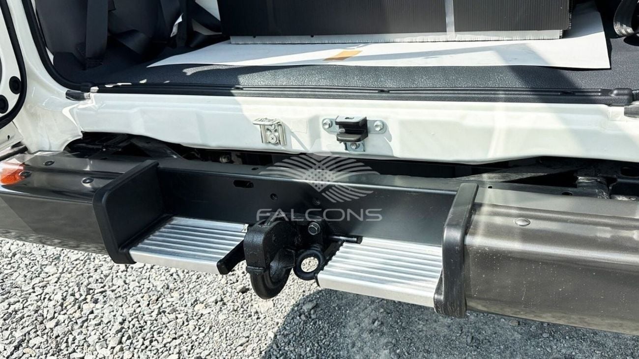 Toyota Land Cruiser 70 Toyota Land Cruiser 78 4.2L DSL13 seater MT