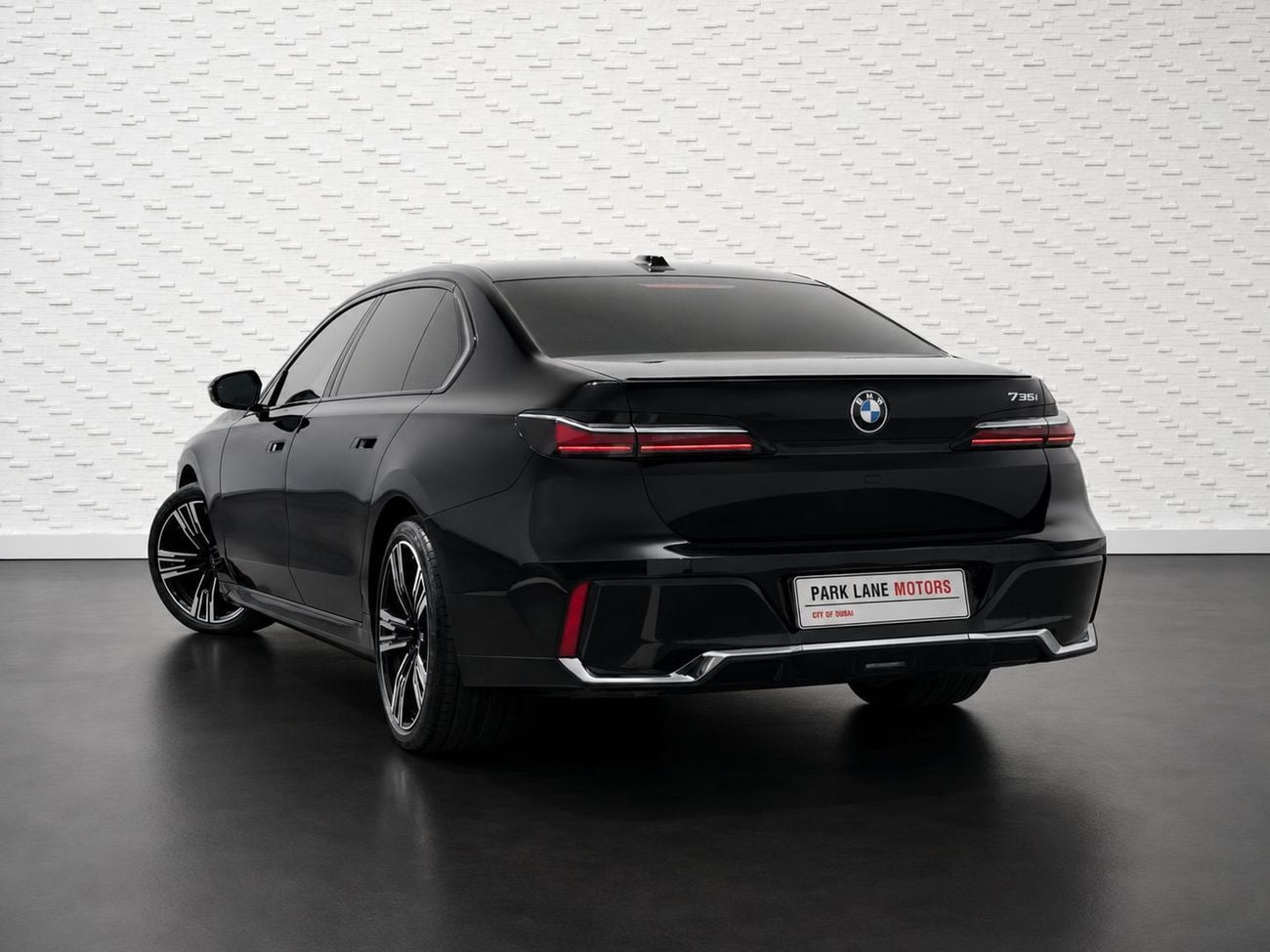 بي أم دبليو 735i M SPORT INDIVIDUAL