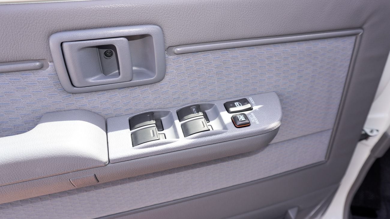 تويوتا لاند كروزر 70 2.8 DIESEL 2025