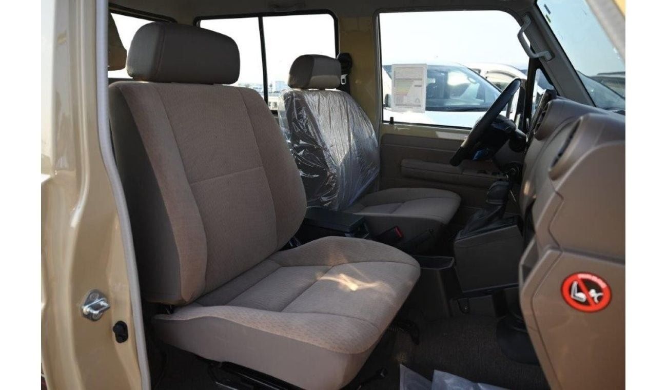 تويوتا لاند كروزر 70 DLX 2.8L DIESEL AUTOMATIC 4X4