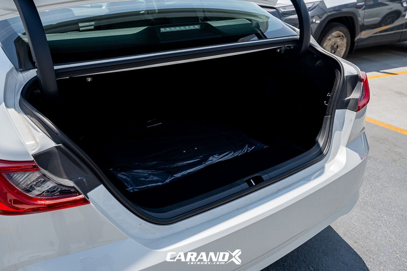 تويوتا كامري Hybrid 2.0HGVP Luxury Edition 2025