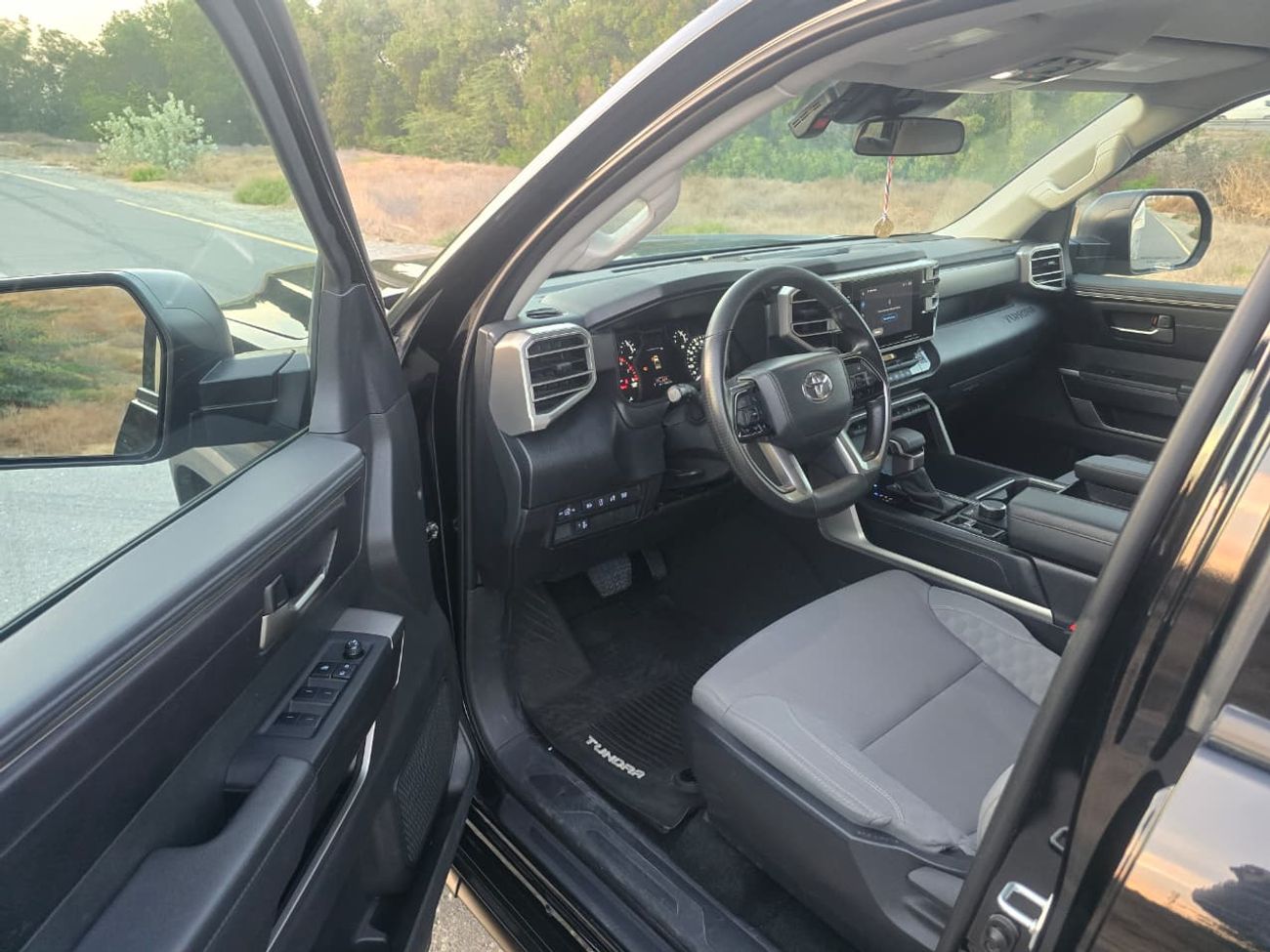 تويوتا تاندرا TOYOTA TUNDRA SR5 2024 // V6 TWIN TURBO // ORGINAL PAINT // PERFECT CONDITION // LOW MILEAGE