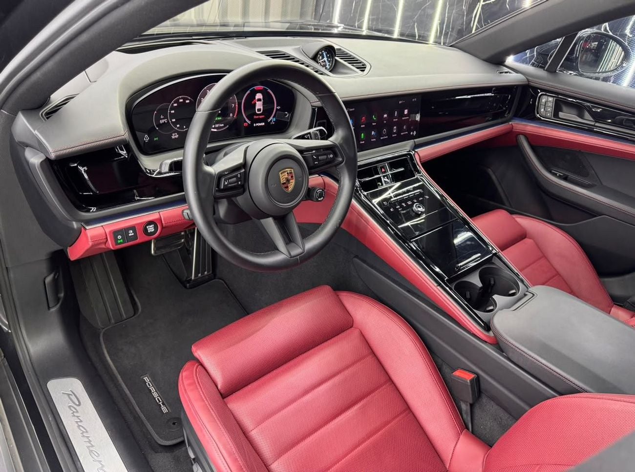 Porsche Panamera 4S E- HYBRID 2025 Porsche Panamera, 2029 Porsche Warranty, Just Been Serviced, Very Low