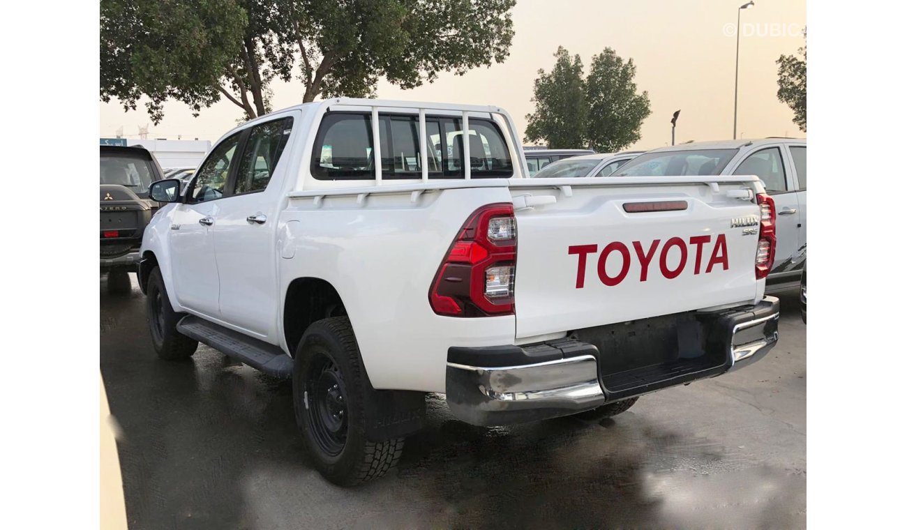 Toyota Hilux 2.4L DIESEL / M/T / DVD CAMERA / REAR A/C WITHOUT ALLOY WHEELS WIDE BODY (CODE # 4144)