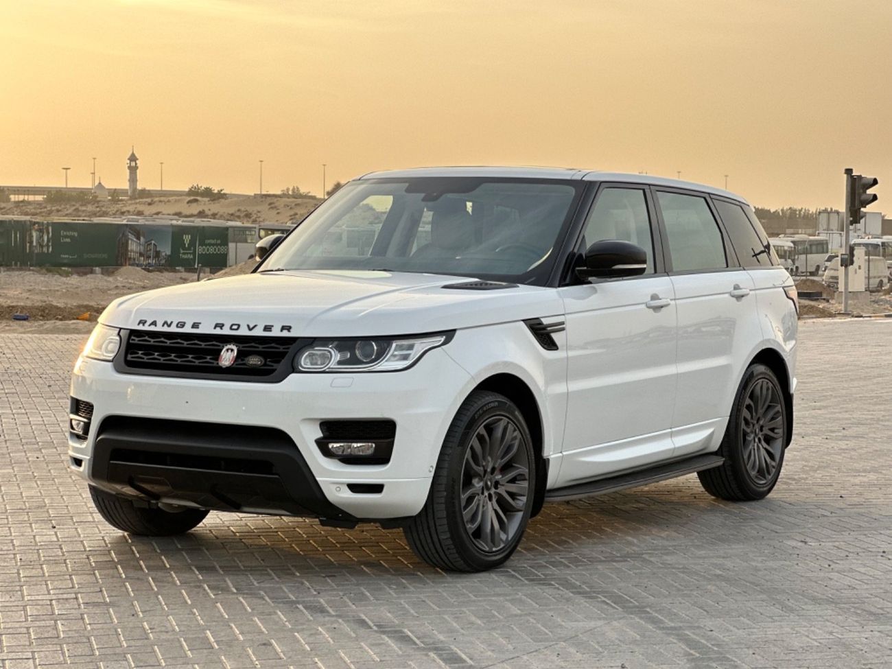 Land Rover Range Rover Sport HSE DYNAMIC 5.0L (525 HP) MODEL 2014 GCCCAR PERFECT CONDITION INSIDE AND OUTSIDE