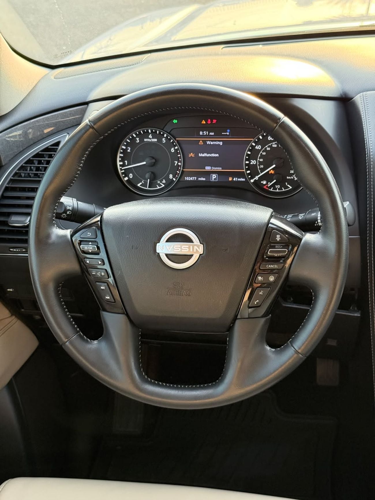 Nissan Armada SL Nissan Armada SV 2022