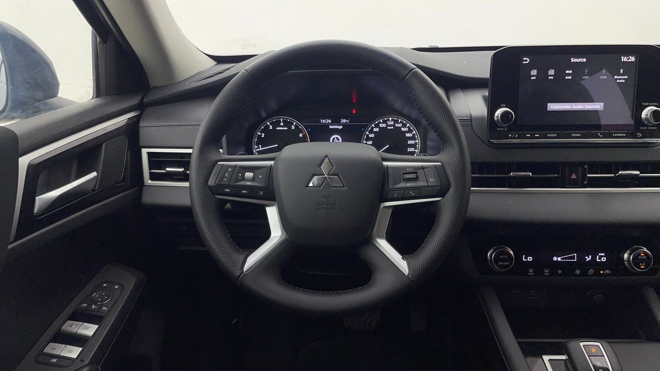 ميتسوبيشي آوتلاندر GLX MID LINE 2.5 | بدون دفعة مقدمة | اختبار القيادة في المنزل