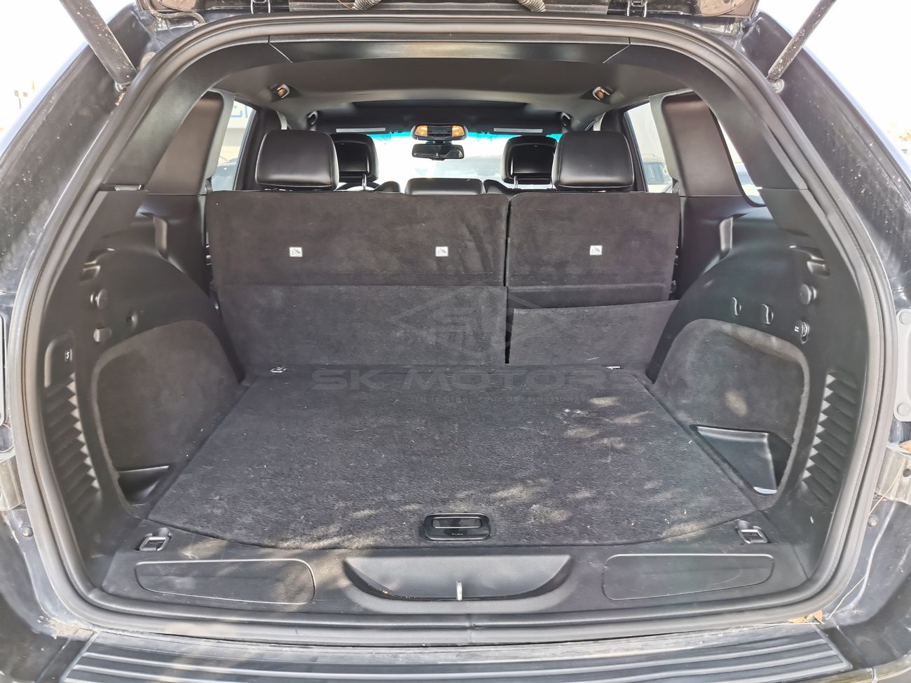 جيب جراند شيروكي 3.6L, 20" Rims, DRL LED Headlights, Front & Rear A/C, Driver Power Seat, Leather Seats (LOT # 269)