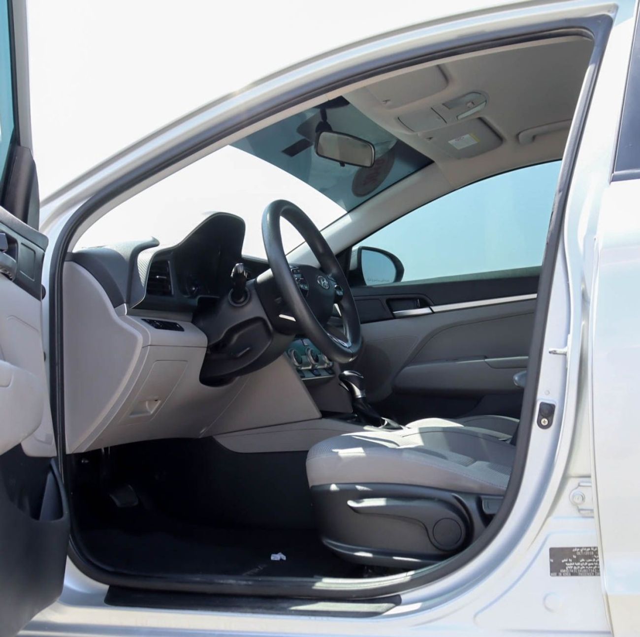 Hyundai Elantra GL 1.6L Hyundai Elantra 1.6L 2019  GCC accident-free in excellent condition 863 P.M