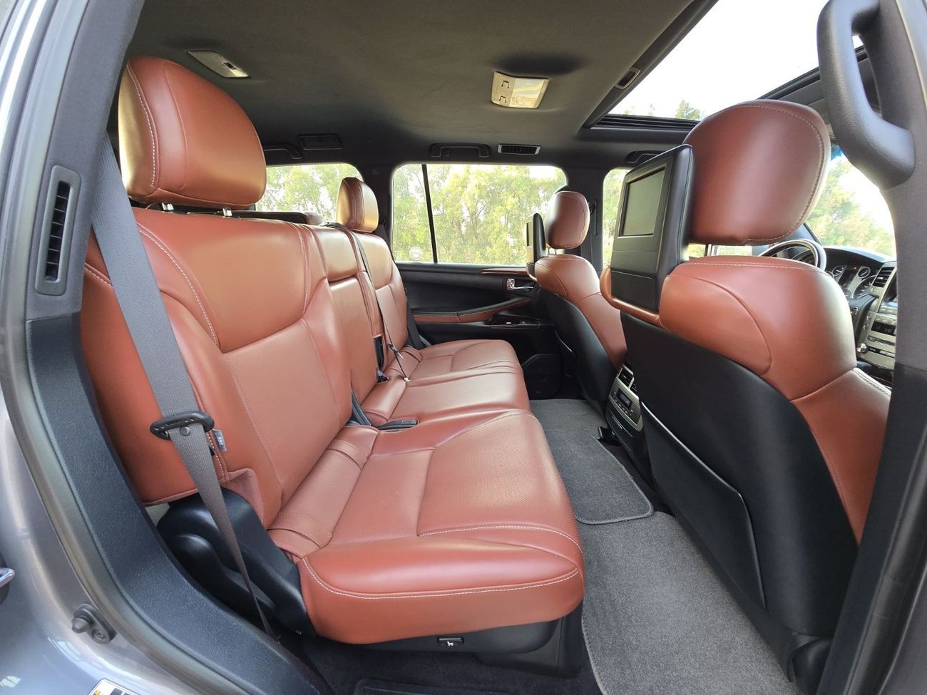 لكزس LX 570 Platinum 5.7L LEXUS LX-570 2014 GCC // FULL OPITION // PERFECT CONDITION