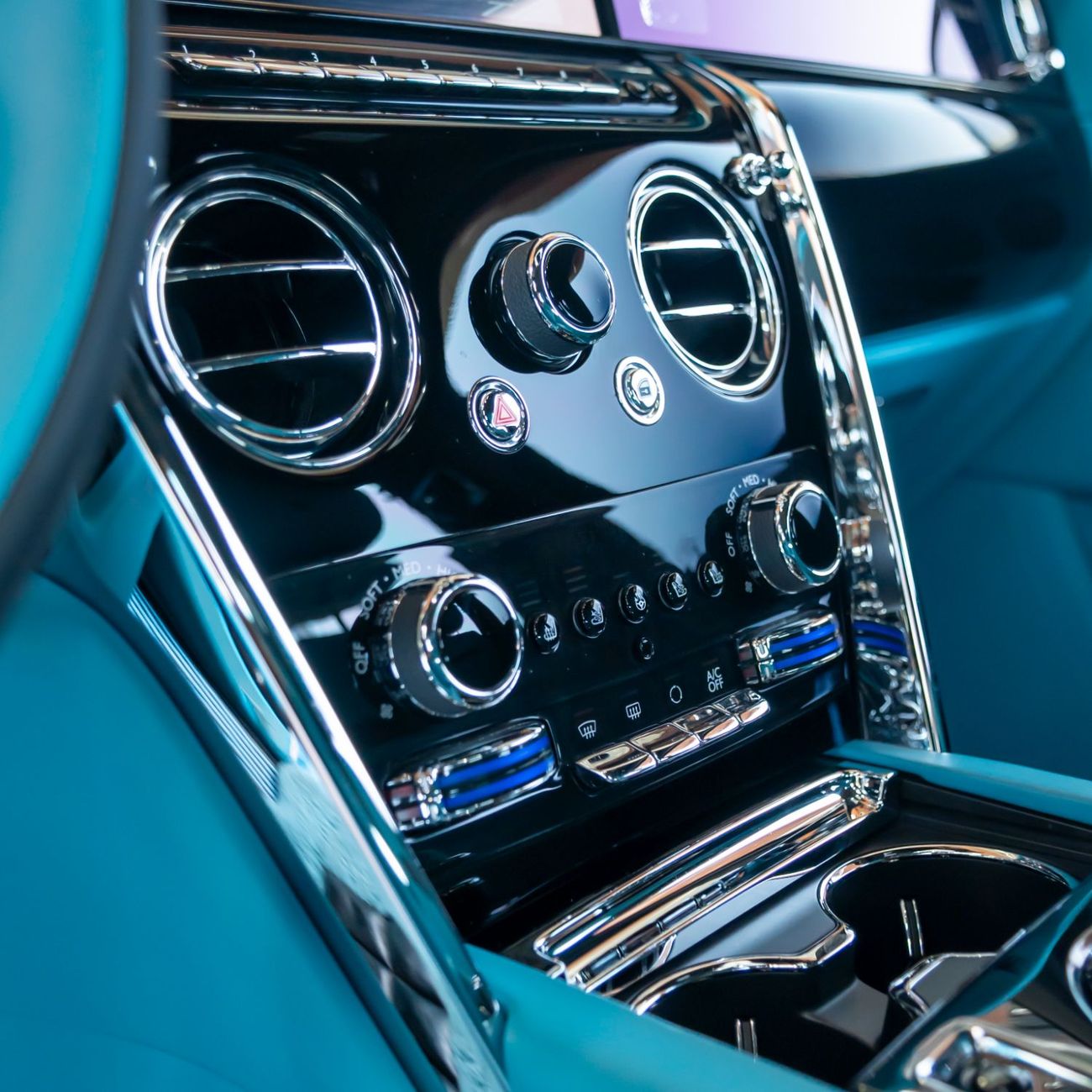 Rolls-Royce Cullinan 2024 ROLLS ROYCE CULLINAN BLACK BADGE DONE ONLY 6000KM