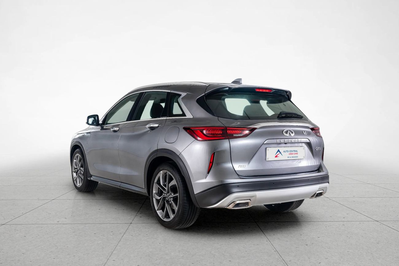 إنفينيتي QX50 LUXE 2.0