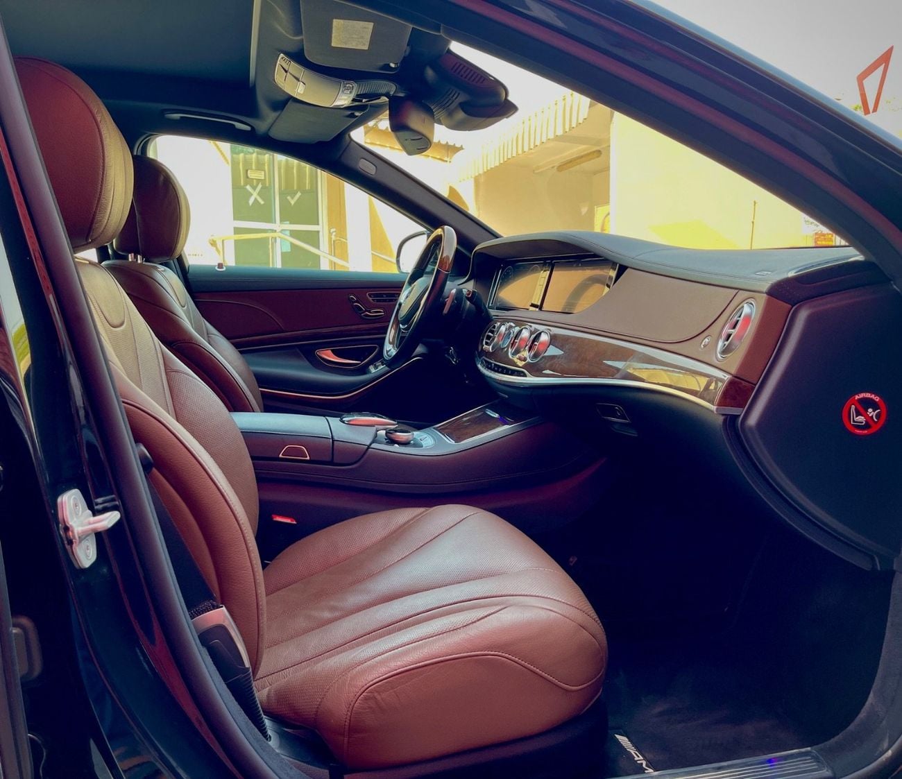 Mercedes Benz S400 STANDARD GCC EMC