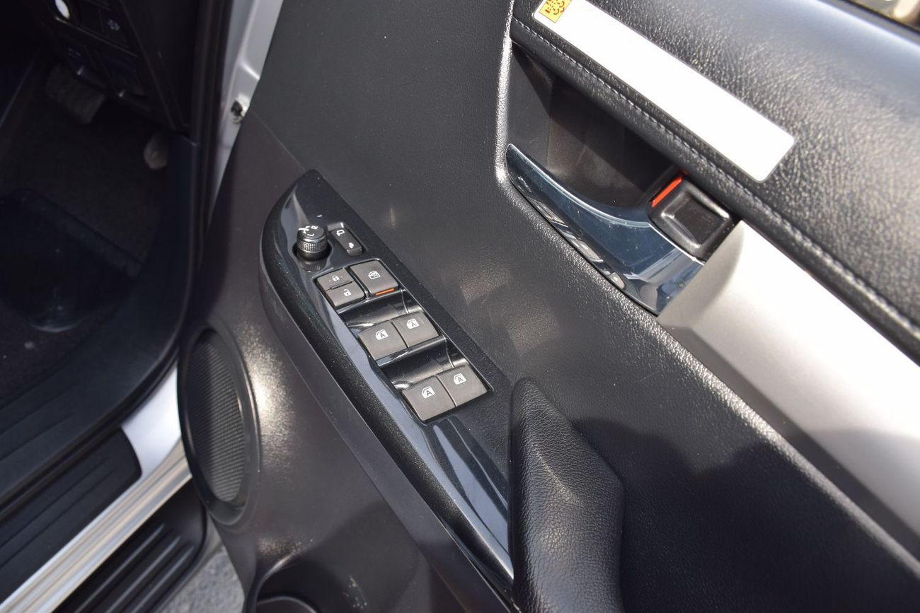 Toyota Hilux 4X4 DIESEL 2.8L Right Hand (Export Only)