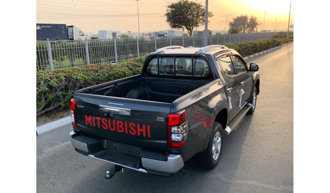 Mitsubishi L200 M/T 2021 Diesel GCC ( Production Jan/2021 ) Full option chrome package / stop lamp