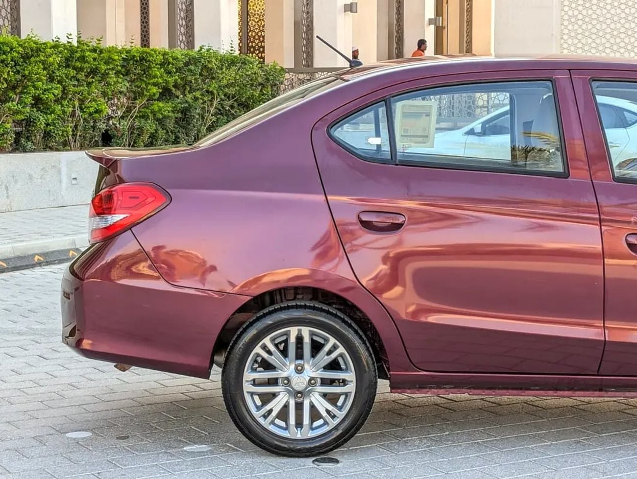 ميتسوبيشي اتراج GLX Medium Line | GCC Premium Condition 3 Cylinder Fuel Efficient Sedan