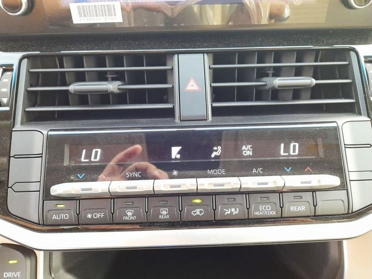 Toyota Land Cruiser 3.5L EXR ONE ELECTRIC SEAT WITH SUNROOF AUTO TRANSMISSION