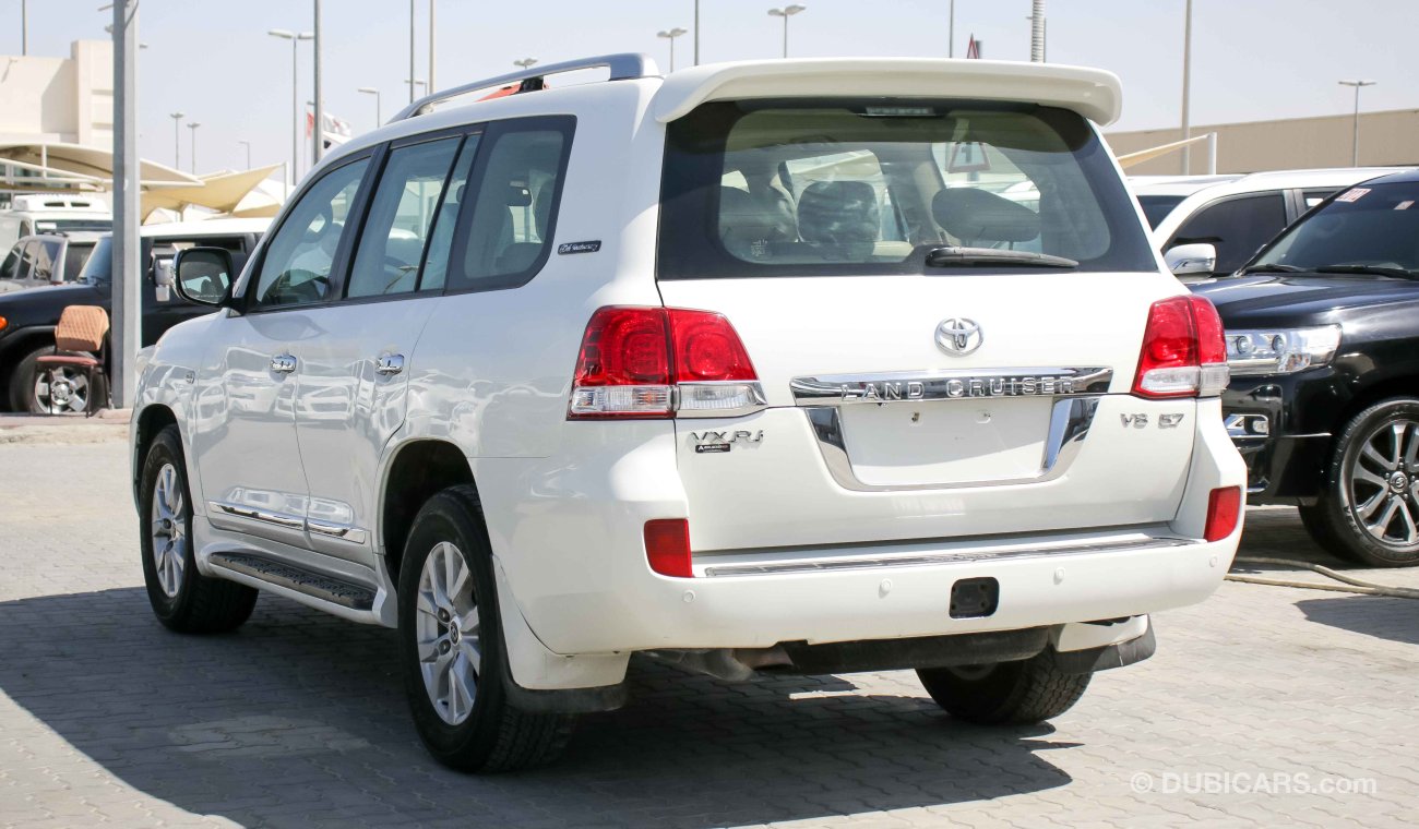 Toyota Land Cruiser VXR.i V8 5.7