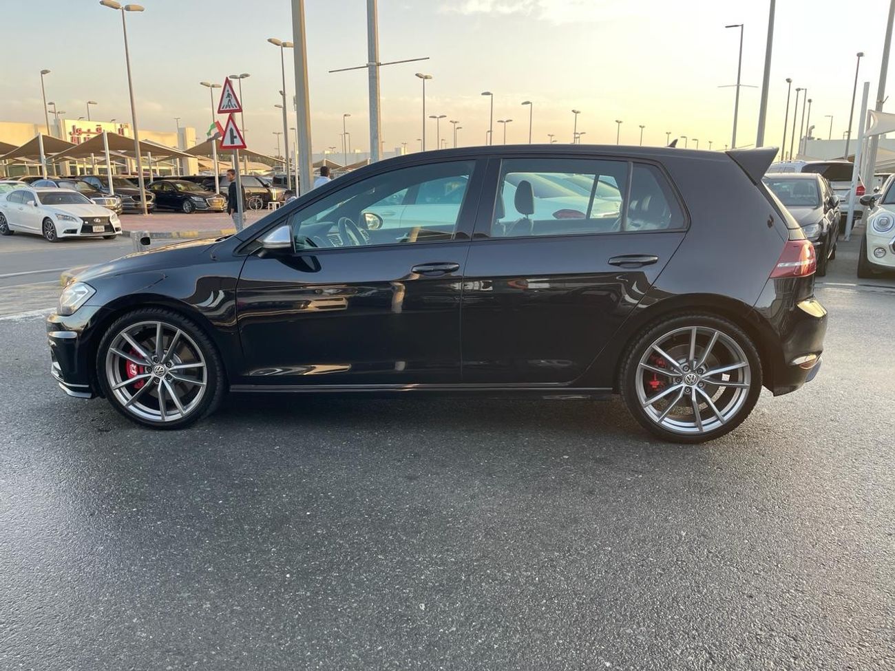 Volkswagen Golf Mercedes E300 AMG_GCC_2015_Excellent Condition _Full option