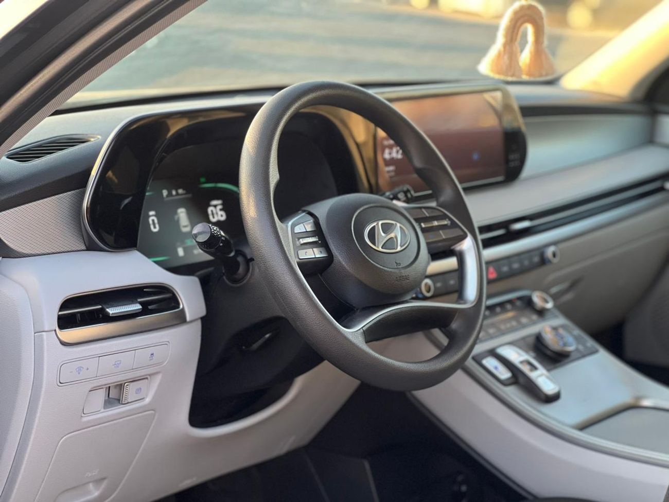 هيونداي باليساد 2023 Hyundai Palisade  MidOption-3.8L V6-AWD 4x4 - -Big Screen - Radar & Sensor