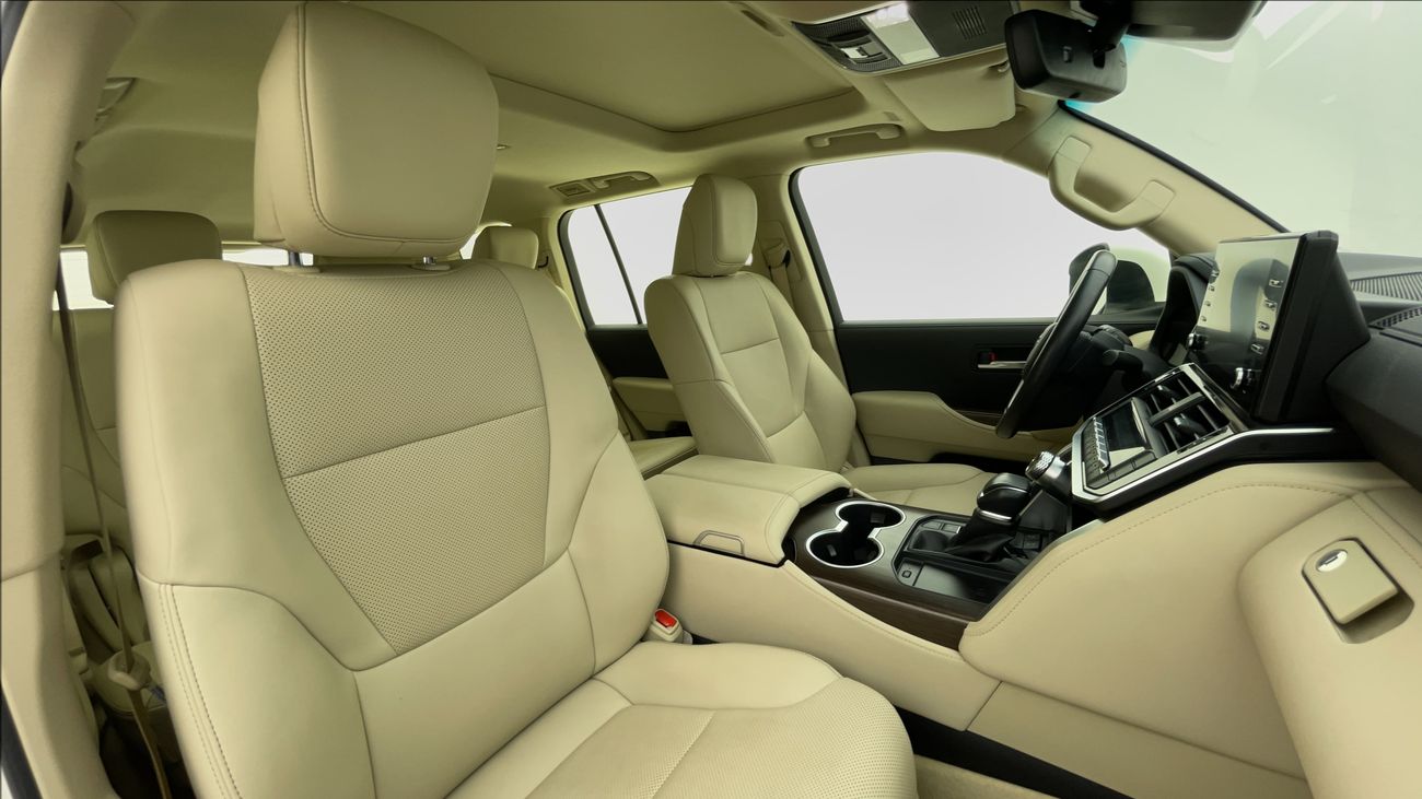 تويوتا لاند كروزر GXR 4 | بدون دفعة مقدمة | اختبار القيادة في المنزل