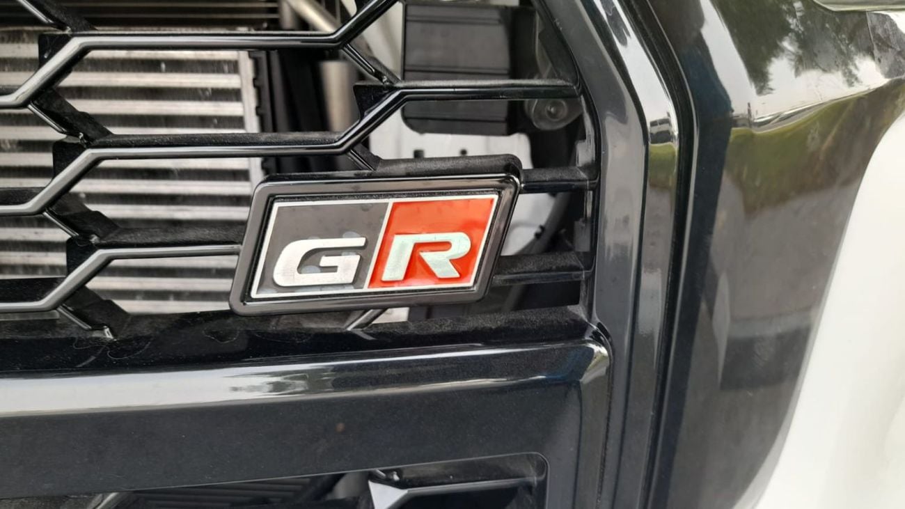 Toyota Hilux GR Sport 2.8L Right-Hand drive Sport 2.8L