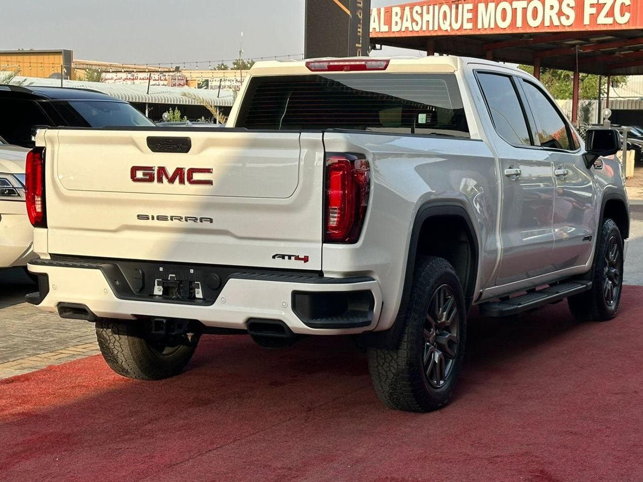 GMC Sierra 6.2L - V8 - 420 hp and 460 lb-ft torque