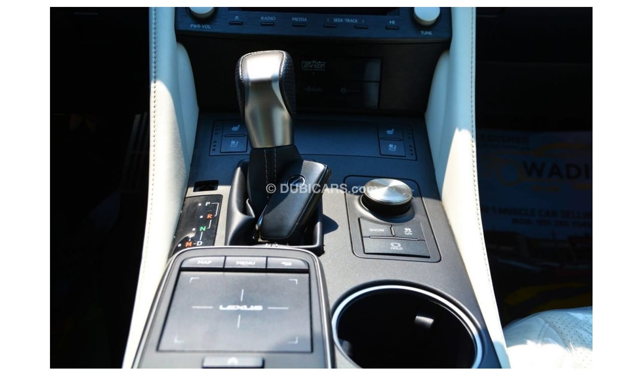 لكزس RC 350 F سبورت