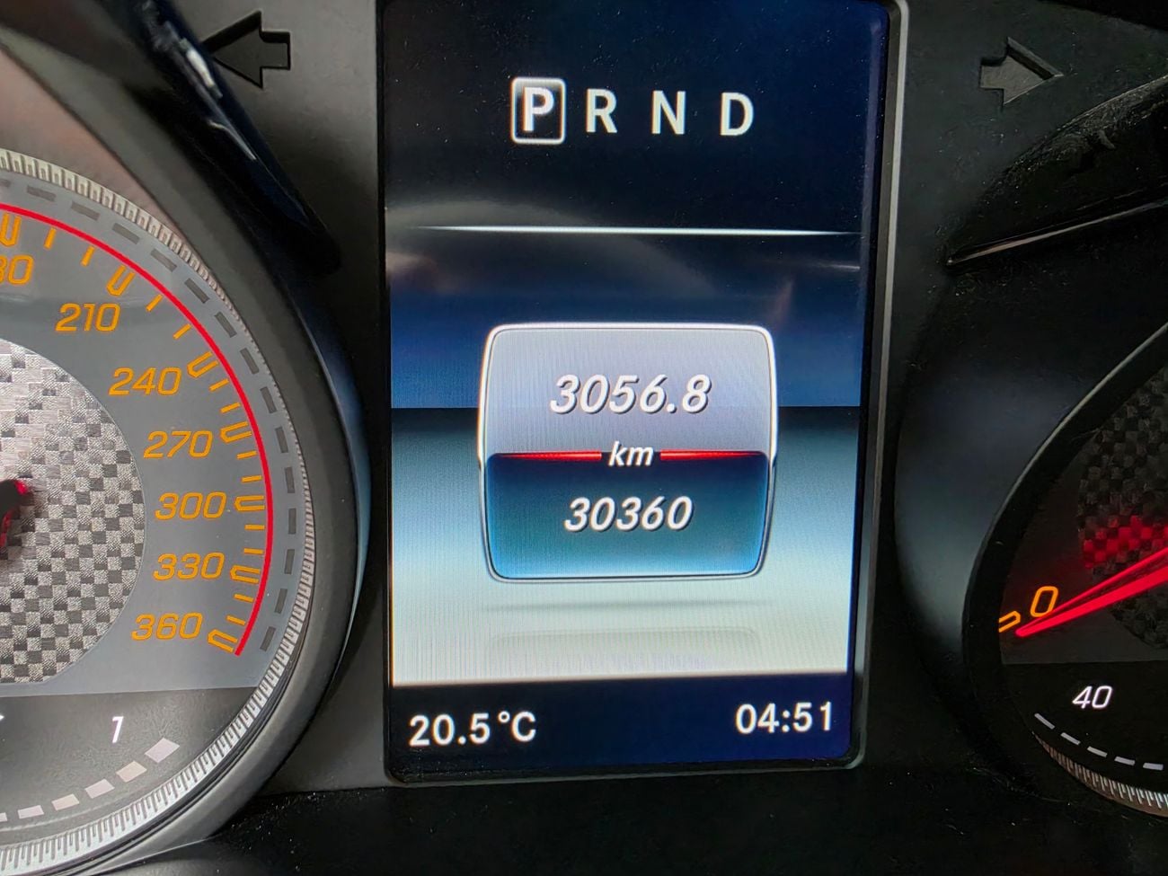 مرسيدس بنز AMG GTR