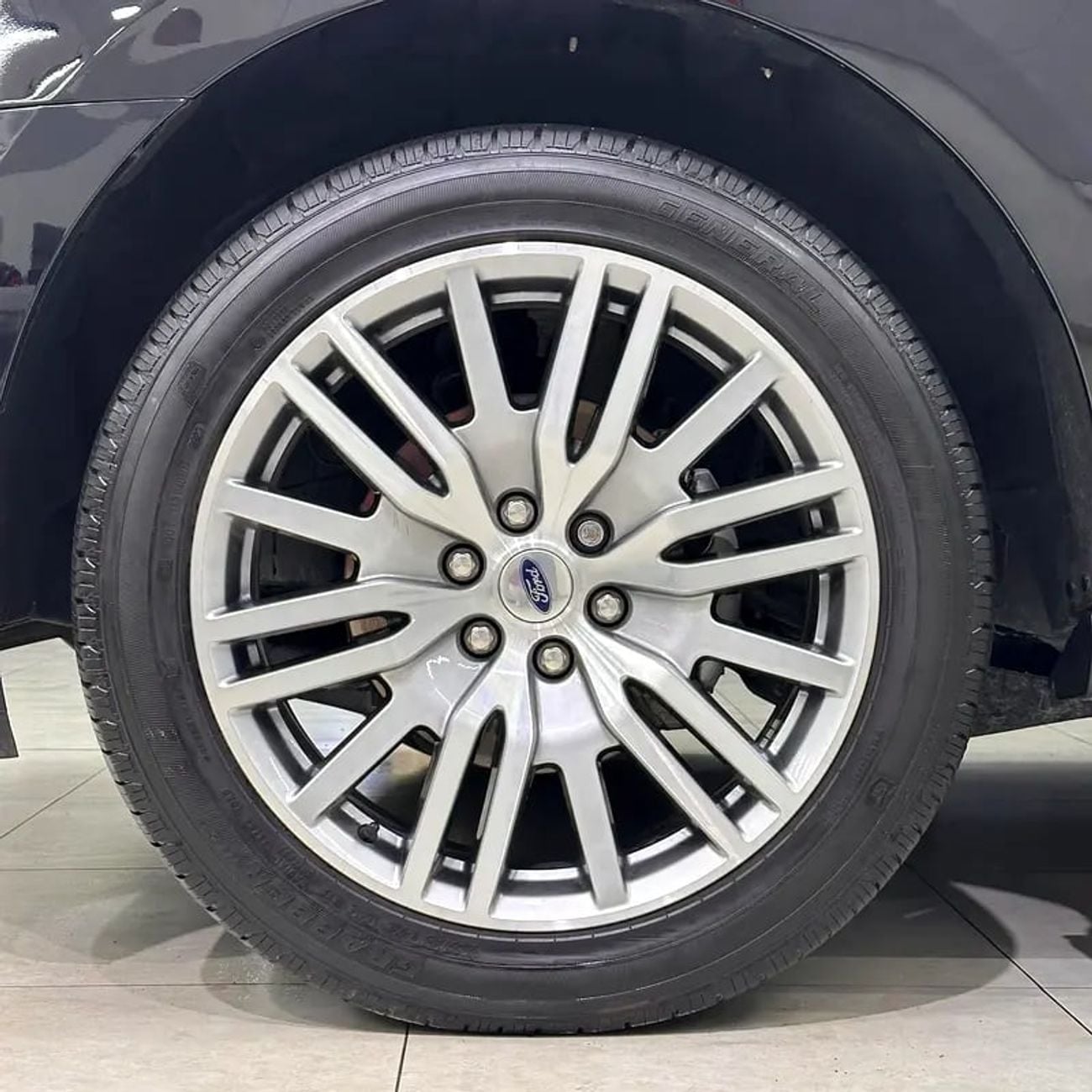 Ford Expedition PLATINUM 3.5L (400 HP) 4WD